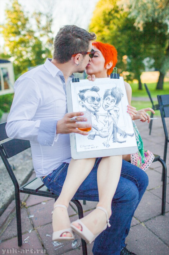 Artist-caricaturist at a wedding, cartoonist for the holiday